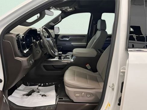 Certified 2023 Chevrolet Silverado 1500 LTZ AWD/4WD image 14