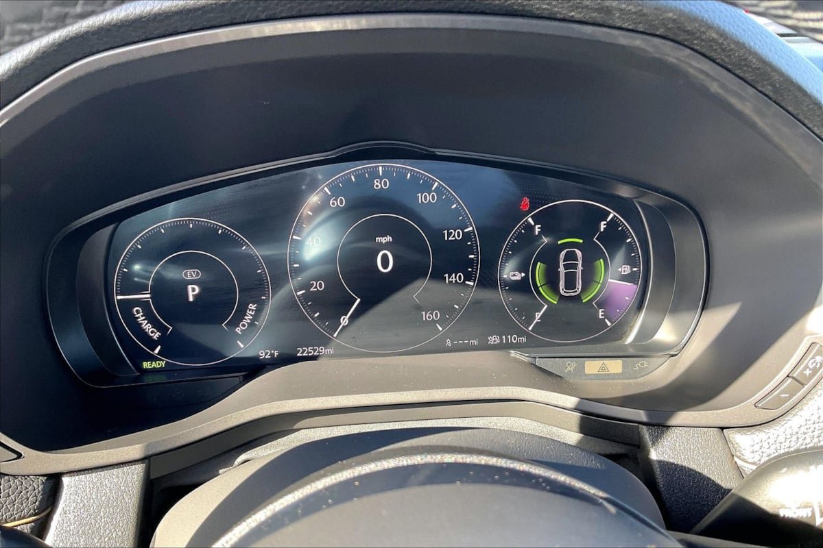 Used 2024 MAZDA CX-90 Plug-In Hybrid w/ Preferred AWD/4WD image 17