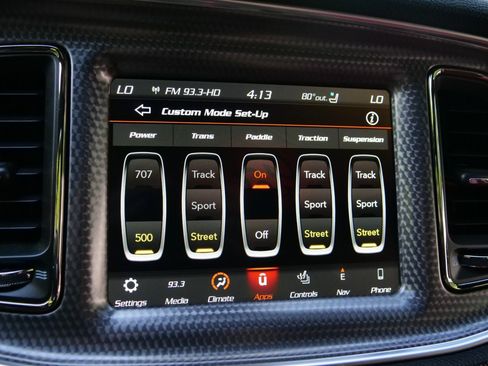 Used 2018 Dodge Challenger SRT Hellcat RWD image 13