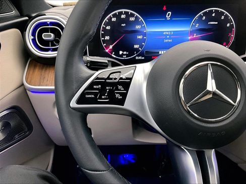 Used 2023 Mercedes-Benz C 300 Sedan image 21