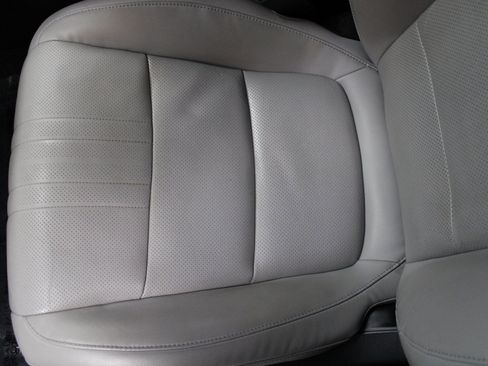 Used 2018 Honda Accord Touring image 14