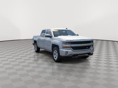 Used 2018 Chevrolet Silverado 1500 LT w/ All Star Edition AWD/4WD image 2