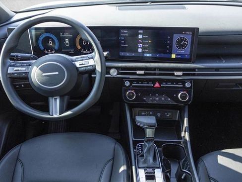 Certified 2025 Hyundai Santa Cruz SEL image 23