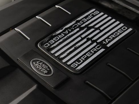 Used 2020 Land Rover Discovery SE AWD/4WD image 24