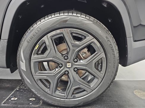 Used 2024 Rivian R1T Adventure AWD/4WD image 10