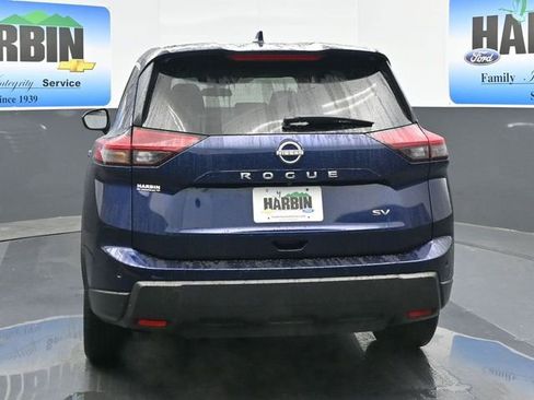 Used 2024 Nissan Rogue SV image 4