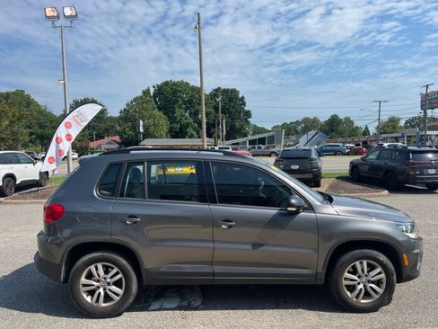 Used 2016 Volkswagen Tiguan S FWD image 3