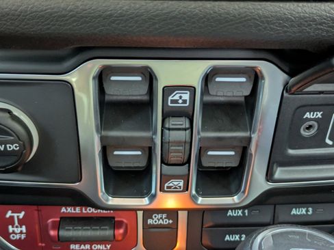 New 2026 Jeep Gladiator Sport image 26