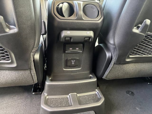 New 2026 Jeep Wrangler Unlimited Sahara AWD/4WD image 32