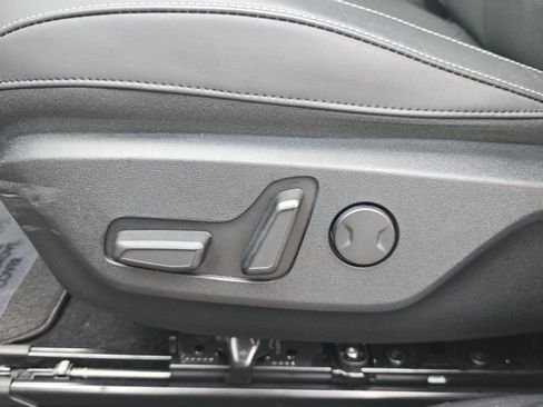 Used 2022 Kia EV6 Wind w/ Wind Technology Package AWD/4WD image 20