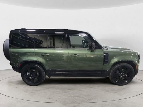 New 2026 Land Rover Defender 110 X-Dynamic SE AWD/4WD image 6