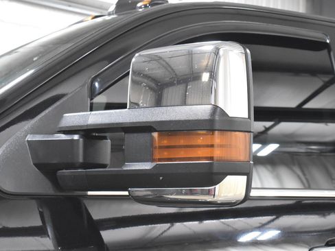 Used 2016 Chevrolet Silverado 2500 LTZ AWD/4WD image 32