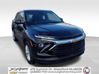 Used 2025 Chevrolet TrailBlazer LS w/ LPO, Blackout Package video 2