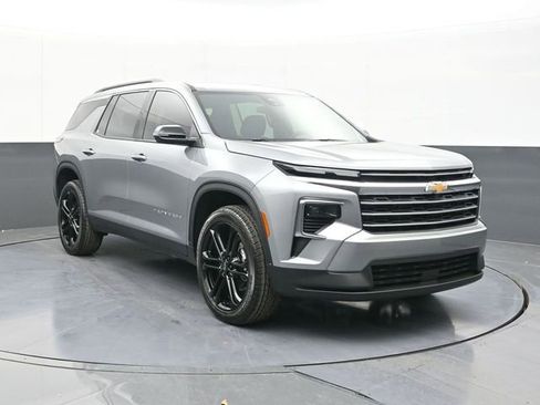 New 2026 Chevrolet Traverse LT w/ LPO, Floor Liner Package image 22