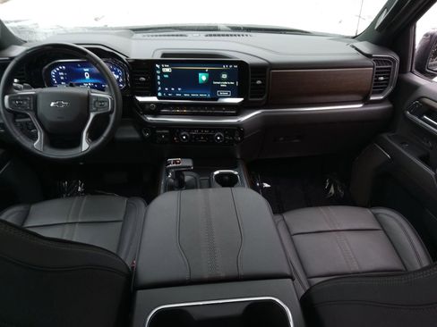 Used 2025 Chevrolet Silverado 1500 High Country w/ Midnight Edition image 17