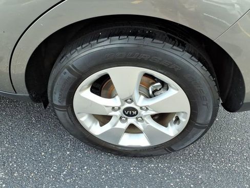 Used 2017 Kia Soul w/ Convenience Package FWD image 11