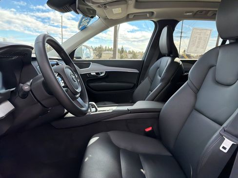 Used 2024 Volvo XC90 B5 Core w/ Protection Package Premier image 18