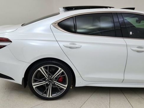 Used 2025 Genesis G70 3.3T Advanced image 12