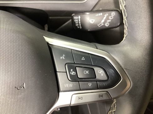 Used 2024 Volkswagen Tiguan SE w/ Panoramic Sunroof Package AWD/4WD image 20