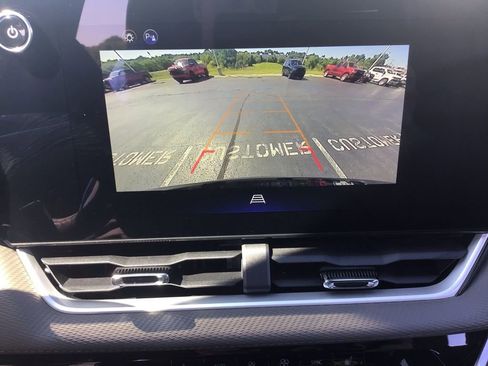 New 2026 Chevrolet Equinox LT w/ Convenience Package II image 24