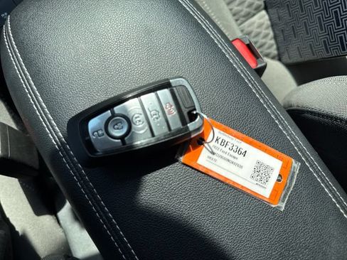 Used 2022 Ford Escape SE w/ SE Sport Appearance Package AWD/4WD image 31
