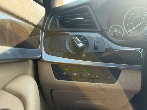 Used 2014 BMW 535d Sedan RWD image 34