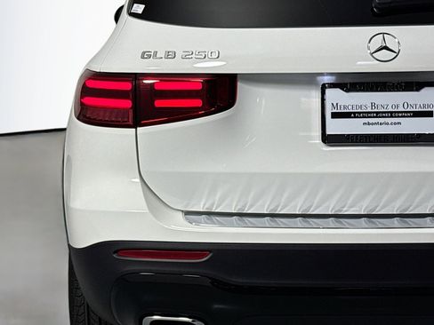 New 2026 Mercedes-Benz GLB 250 image 15