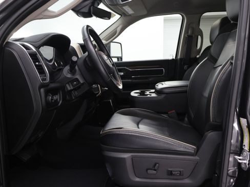 Used 2024 RAM 2500 Laramie w/ Safety Group AWD/4WD image 8