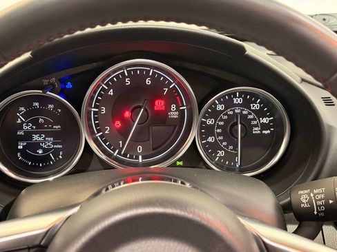 Used 2019 MAZDA MX-5 Miata Club image 20
