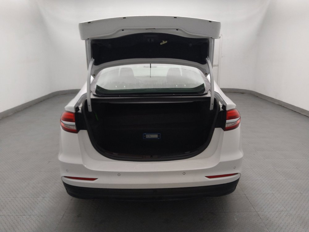 Used 2019 Ford Fusion Energi Titanium FWD image 29
