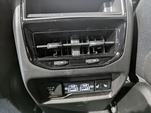 Used 2023 Jeep Grand Cherokee 4WD 4xe image 13