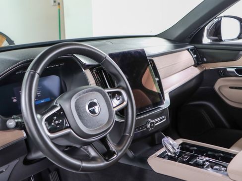 Used 2025 Volvo XC90 B6 Plus AWD/4WD image 23