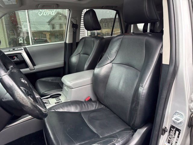 Used 2011 Toyota 4Runner SR5 w/ Premium Pkg w/Leather AWD/4WD image 11