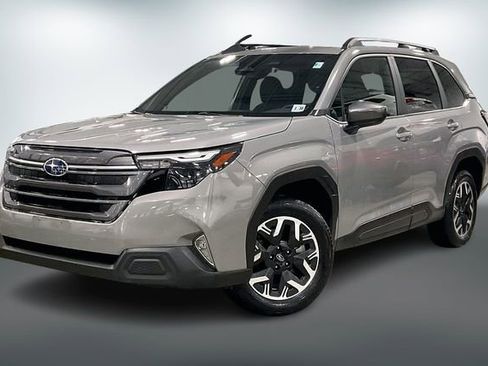 Used 2025 Subaru Forester Premium image 3