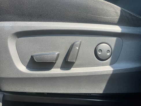Used 2025 Nissan Pathfinder SV AWD/4WD image 24