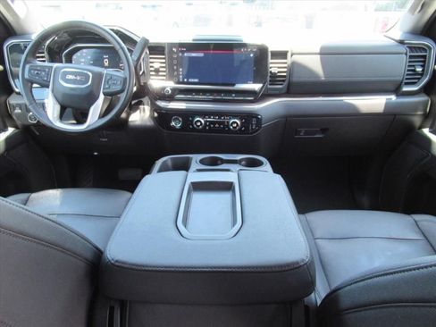 Used 2024 GMC Sierra 1500 SLT RWD image 12
