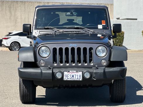 Used 2018 Jeep Wrangler Unlimited Sport S AWD/4WD image 10