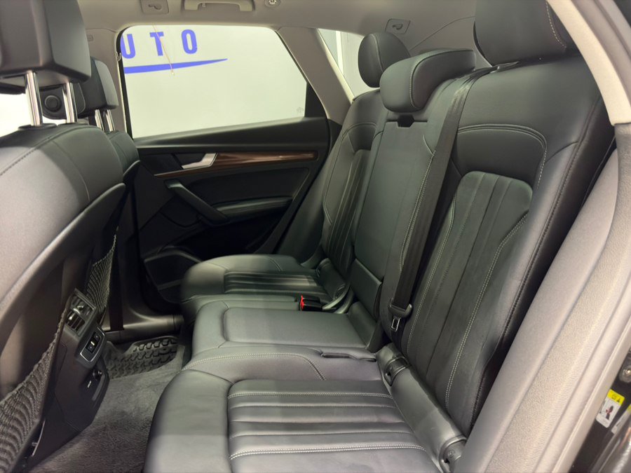 Used 2023 Audi Q5 2.0T Premium Plus w/ Premium Plus Package AWD/4WD image 19