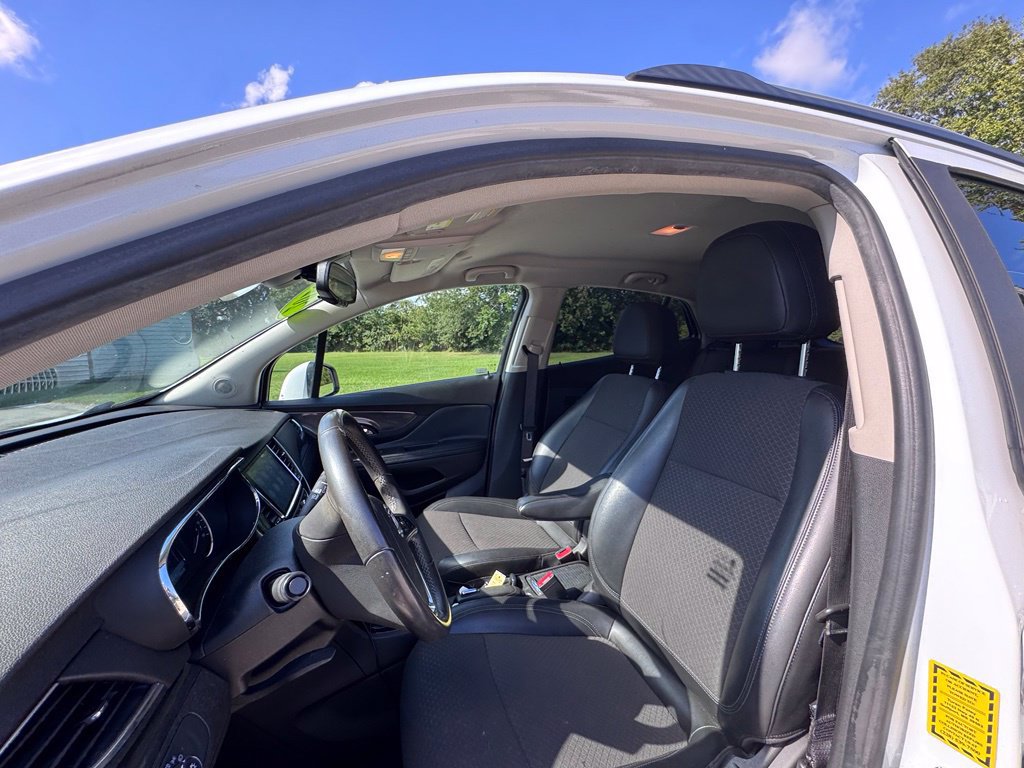Used 2020 Buick Encore Preferred FWD image 13