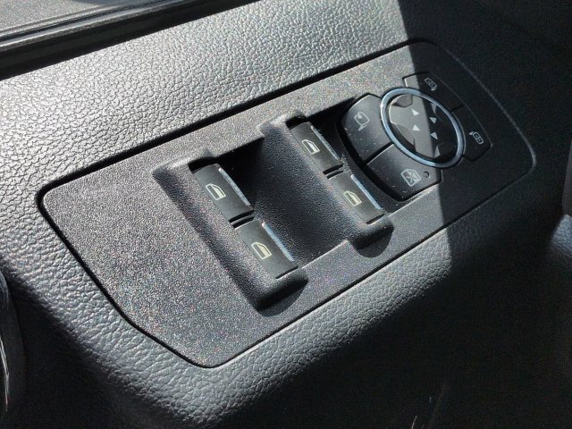 Used 2018 Ford F150 Platinum w/ Equipment Group 701A Luxury AWD/4WD image 32