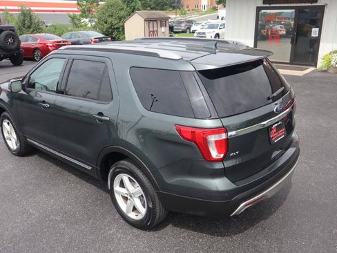 Used 2016 Ford Explorer XLT w/ Equipment Group 202A AWD/4WD image 22