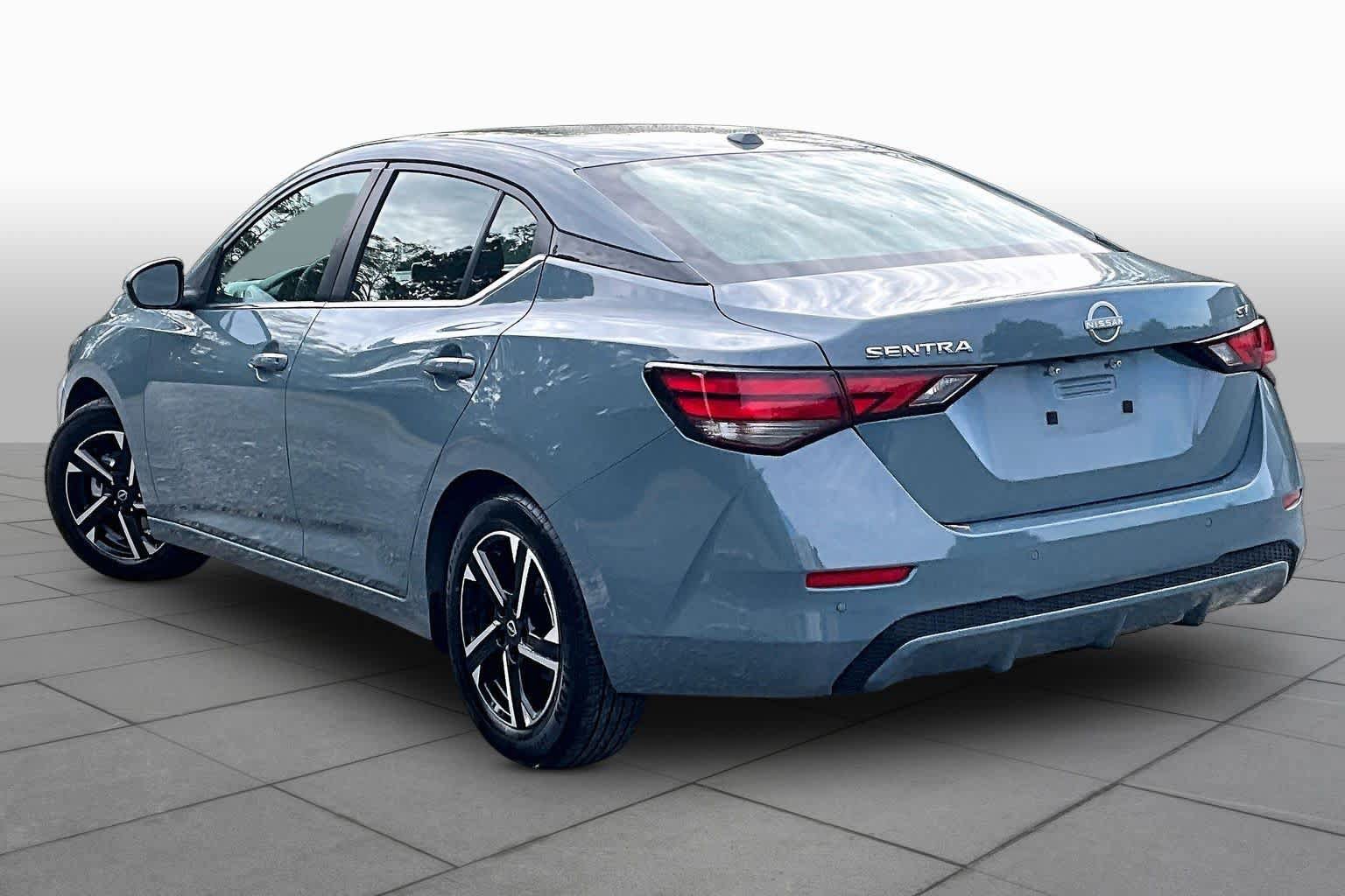 Used 2024 Nissan Sentra SV FWD image 12
