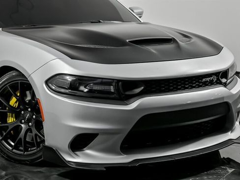 Used 2019 Dodge Charger SRT Hellcat w/ Harman/Kardon Audio Group image 2