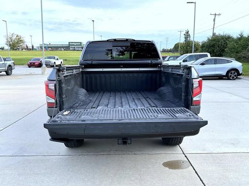 Used 2021 Nissan Titan PRO-4X w/ Pro-4x Convenience Package AWD/4WD image 22