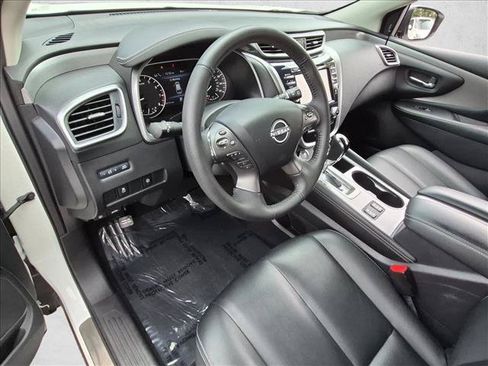 Certified 2024 Nissan Murano SV w/ SV Midnight Edition Package FWD image 10