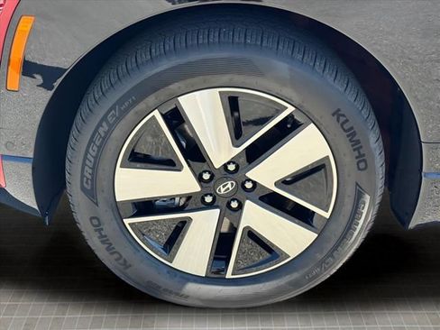 New 2026 Hyundai Ioniq 9 SEL w/ Tow & Go Package image 11