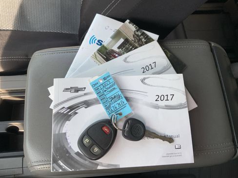 Used 2017 Chevrolet Traverse LS image 17