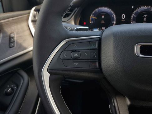 New 2026 Jeep Grand Cherokee L Limited AWD/4WD image 25