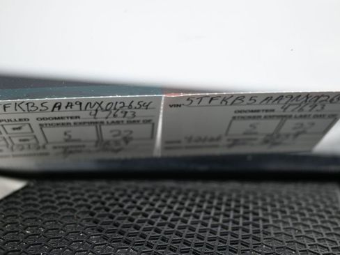 Used 2022 Toyota Tundra SR w/ SR Tow Package RWD image 9