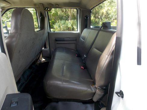 Used 2009 Ford F350 XL image 4